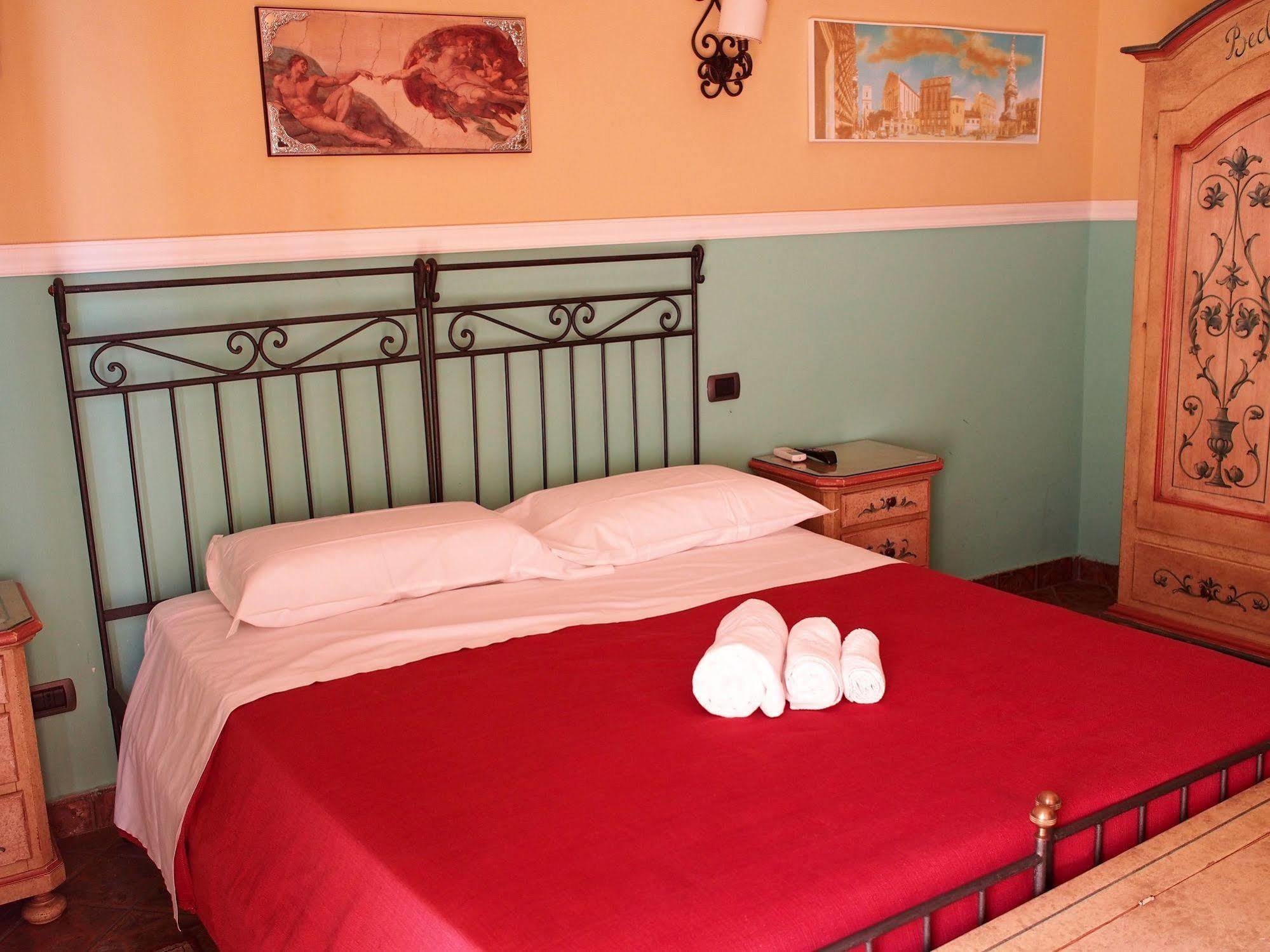 B&B Delle Palme เนเปิลส์ ภายนอก รูปภาพ