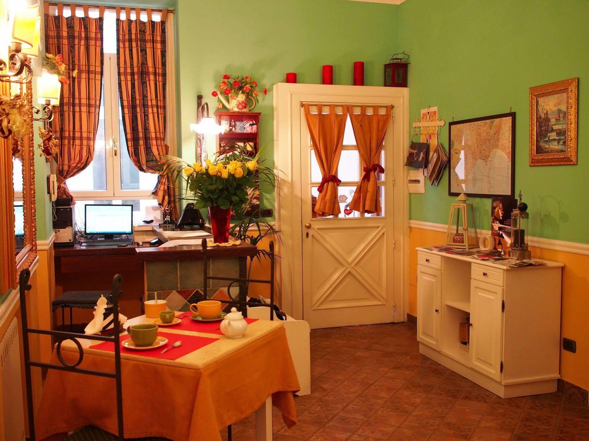 B&B Delle Palme เนเปิลส์ ภายนอก รูปภาพ